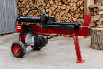 Holzspalter sicher nutzen: Tipps für Anfänger